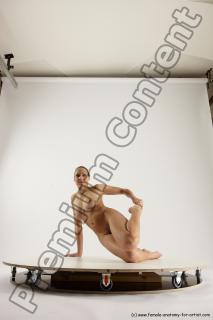Gymnastic reference poses of Gabi